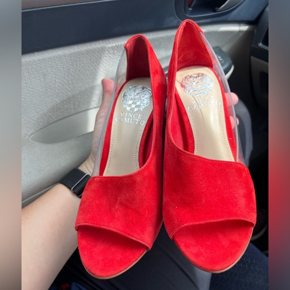 Vince Camuto heels - Picture 2 of 4